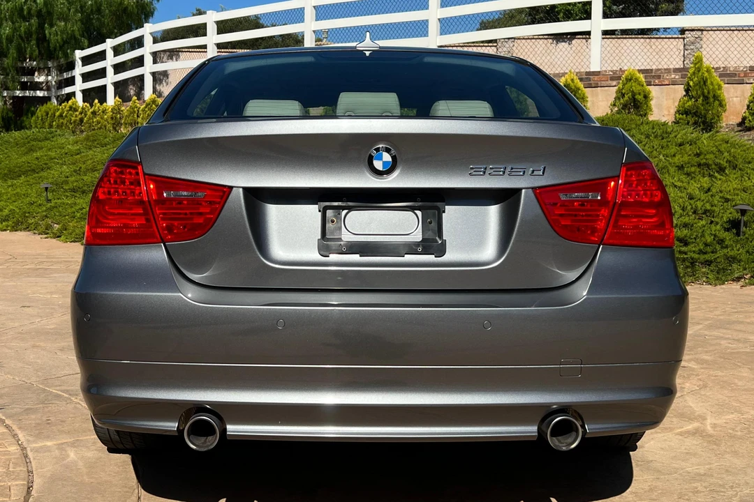 2011 BMW E90 3 Series Sedan - Image 5 of 31