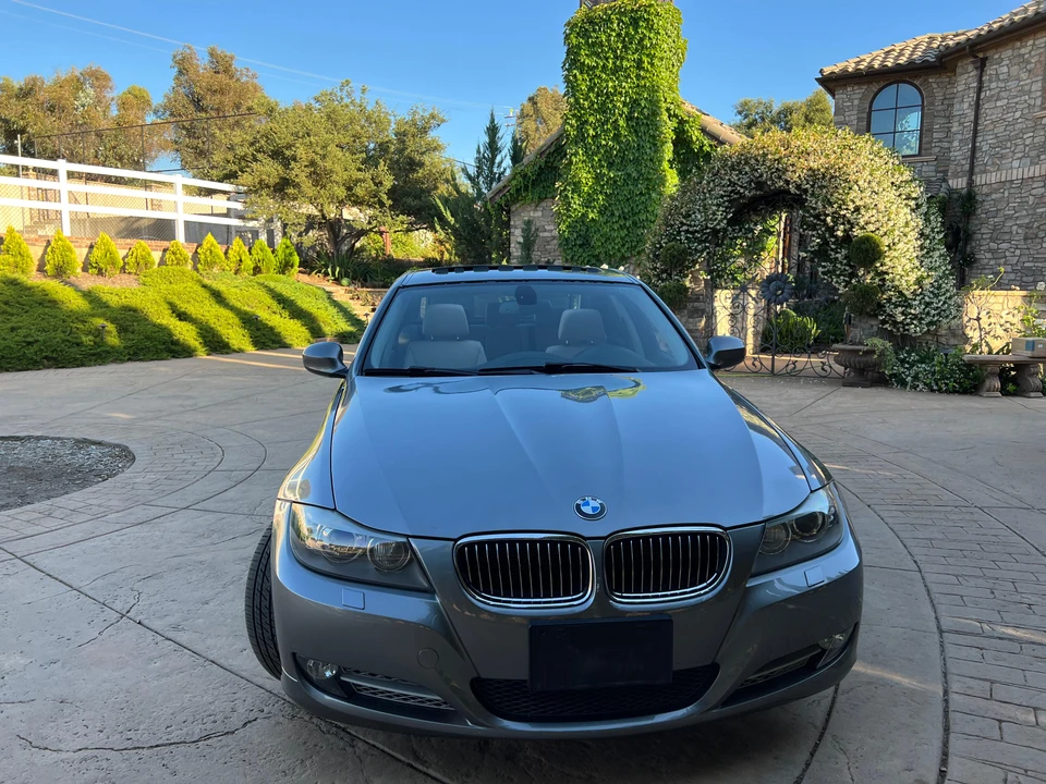 2011 BMW E90 3 Series Sedan - Image 6 of 31