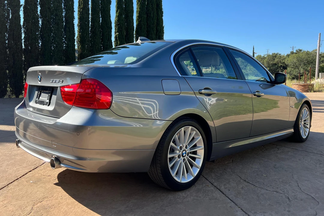 2011 BMW E90 3 Series Sedan - Image 4 of 31