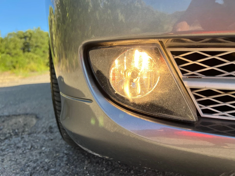 2011 BMW E90 3 Series Sedan - Image 28 of 31
