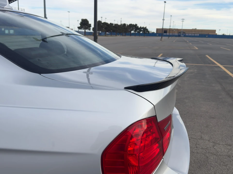 2011 BMW E90 3 Series Sedan - Image 15 of 31