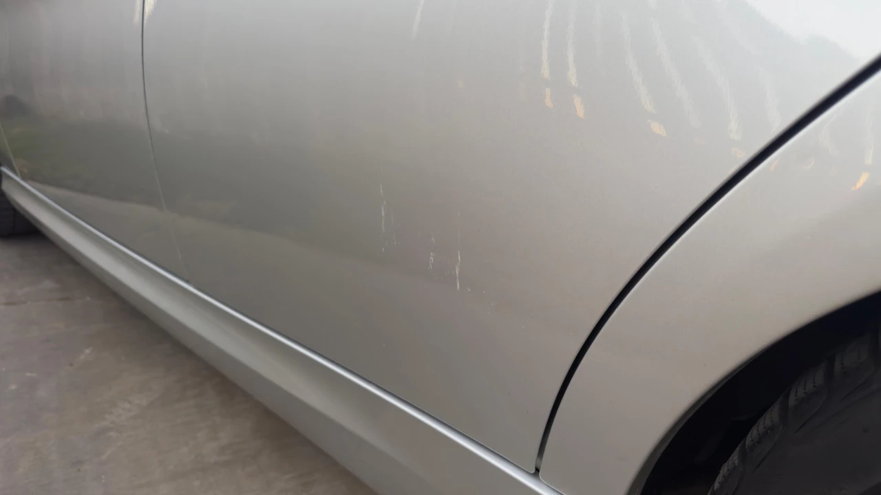 2011 BMW E90 3 Series Sedan - Image 22 of 31