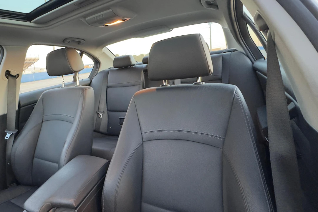 2011 BMW E90 3 Series Sedan - Image 30 of 31