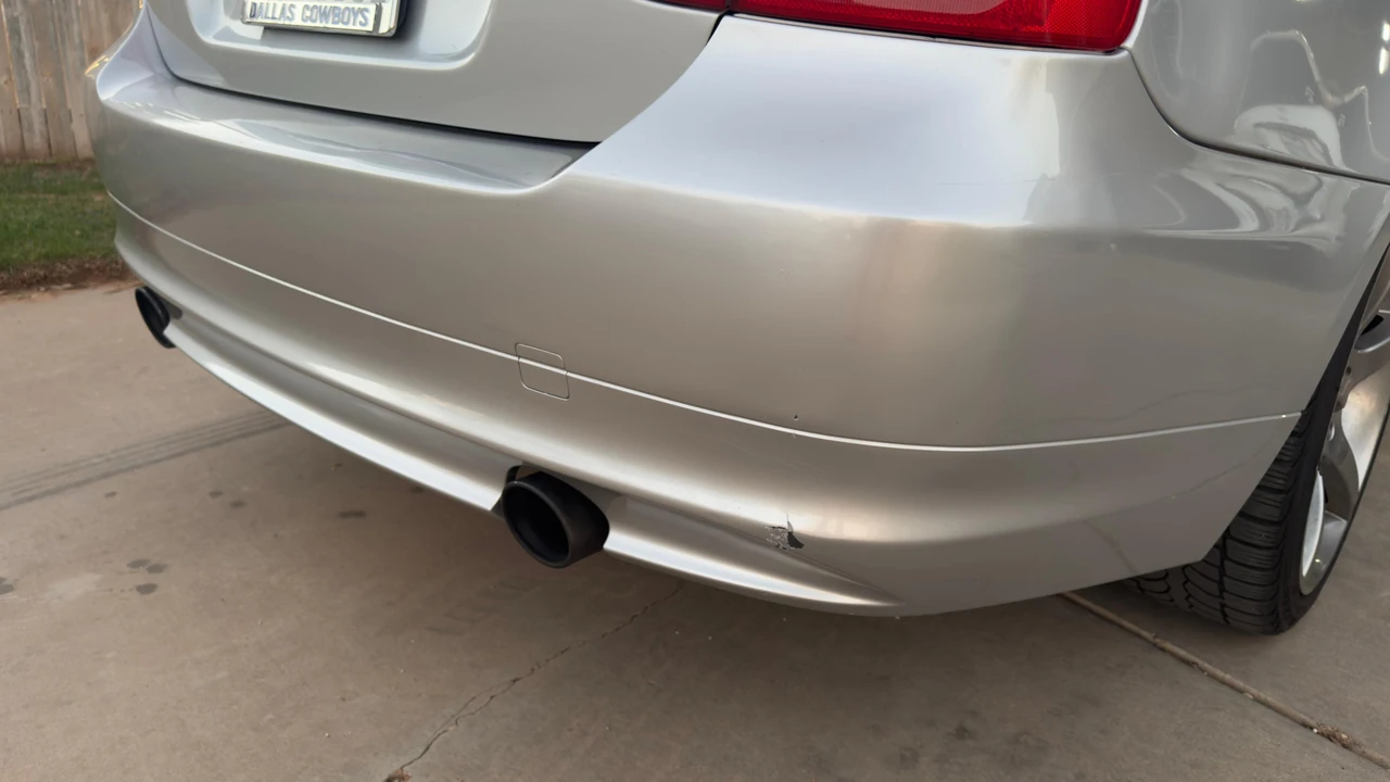 2011 BMW E90 3 Series Sedan - Image 23 of 31