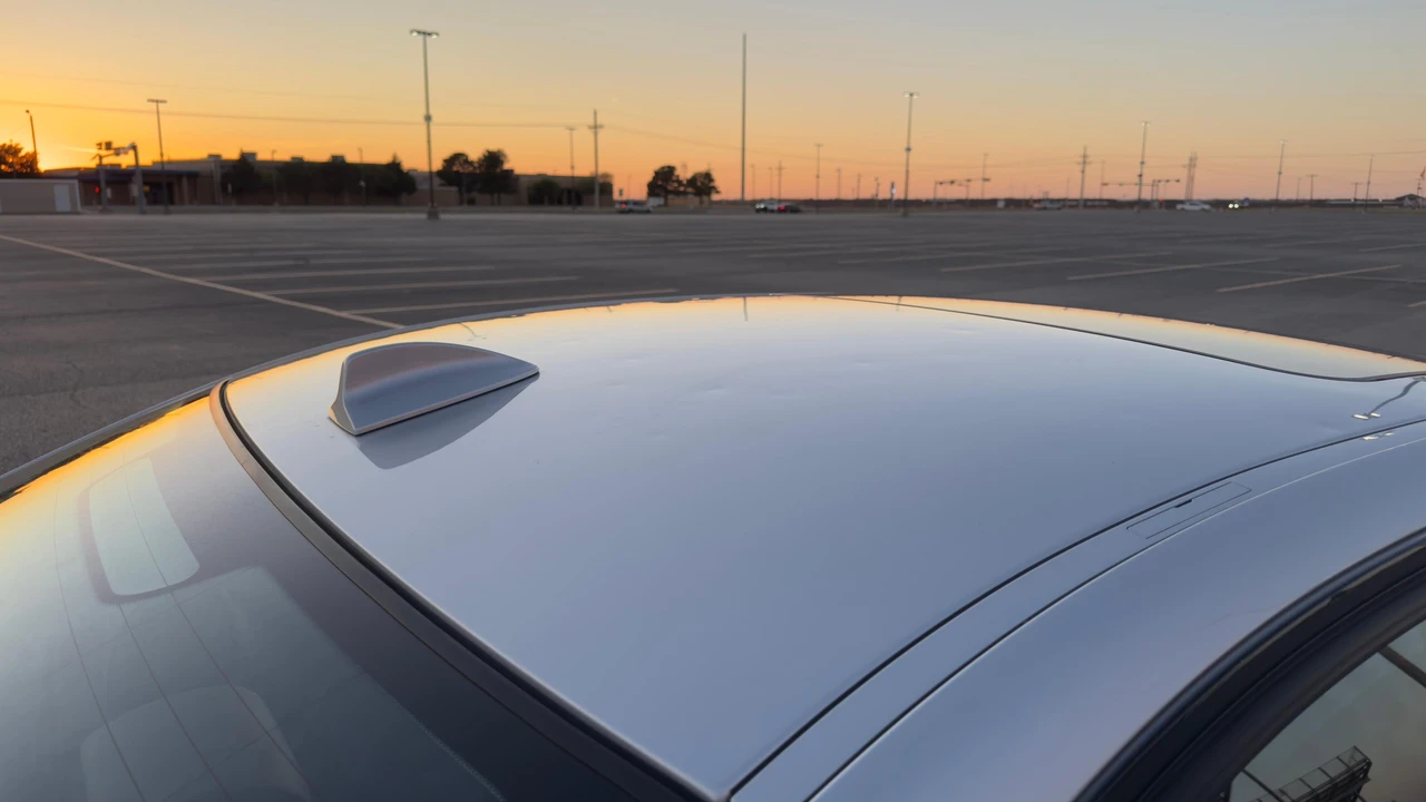 2011 BMW E90 3 Series Sedan - Image 18 of 31
