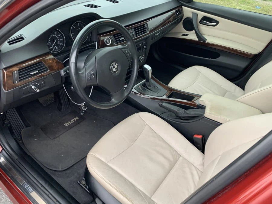 2011 BMW E90 3 Series Sedan - Image 4 of 6