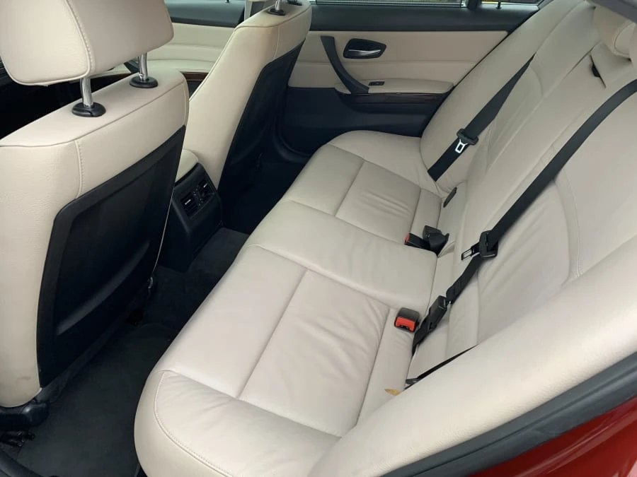 2011 BMW E90 3 Series Sedan - Image 5 of 6