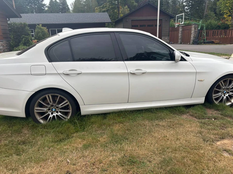 2011 BMW E90 335i Sedan - Image 2 of 3