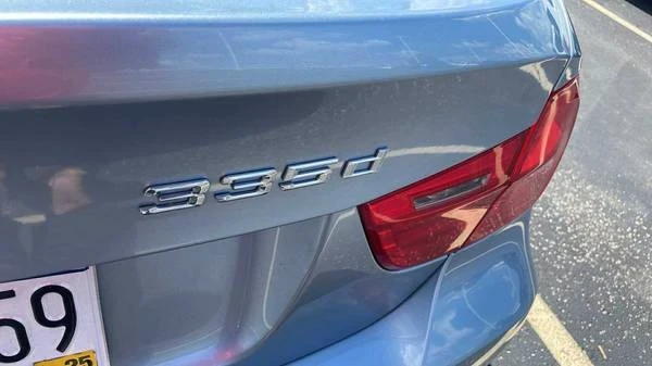 2011 BMW E90 3 Series Sedan - Image 18 of 21