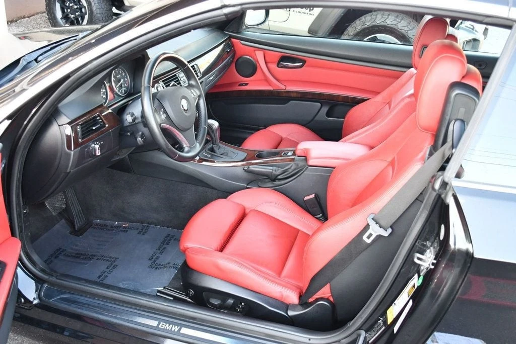2011 BMW E93 335i Convertible - Image 17 of 31