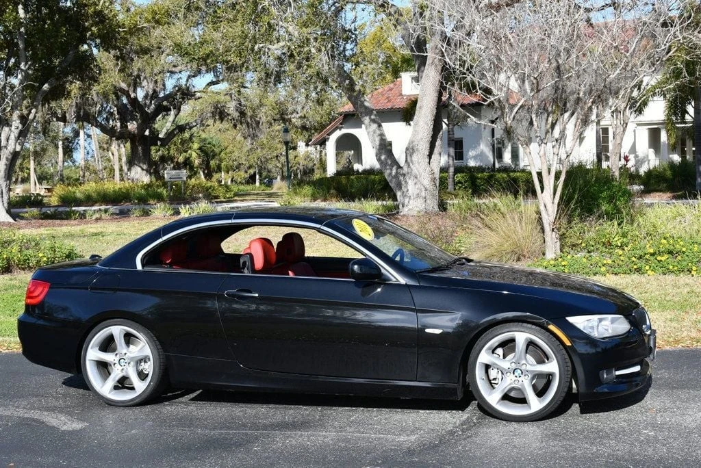 2011 BMW E93 335i Convertible - Image 8 of 12