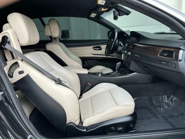2011 BMW E93 335i Convertible - Image 13 of 21