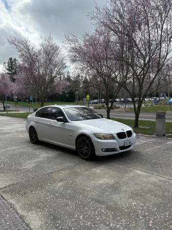 2011 BMW 3 Series - Image 2 of 11