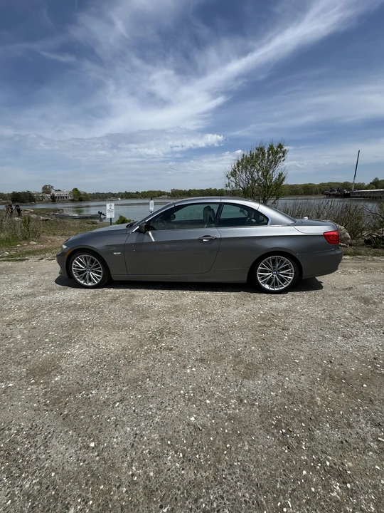 2011 BMW E93 335i Convertible - Image 2 of 6
