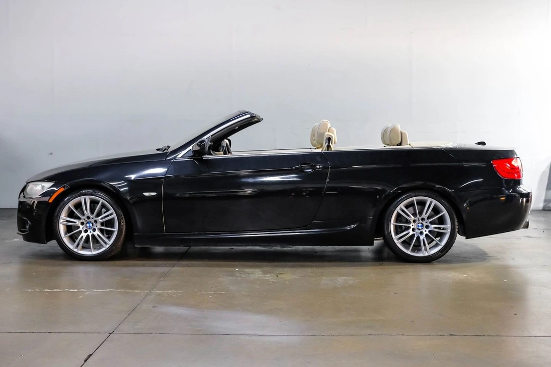 2011 BMW E93 335i Convertible - Image 18 of 21