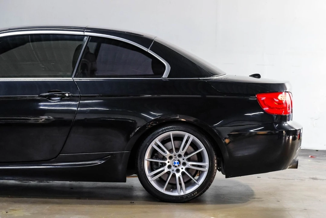 2011 BMW E93 335i Convertible - Image 21 of 21