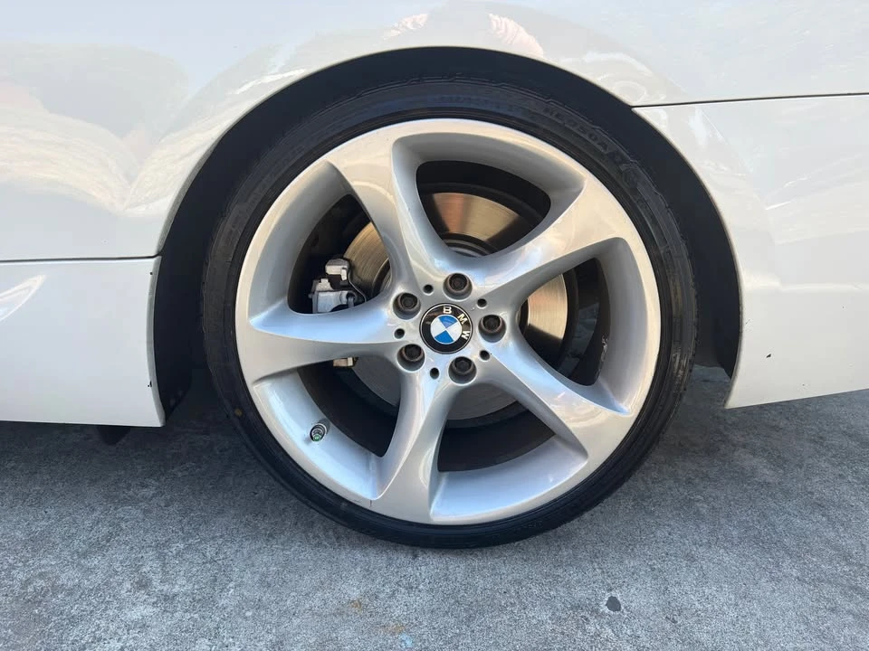 2011 BMW E93 335i Convertible - Image 10 of 20