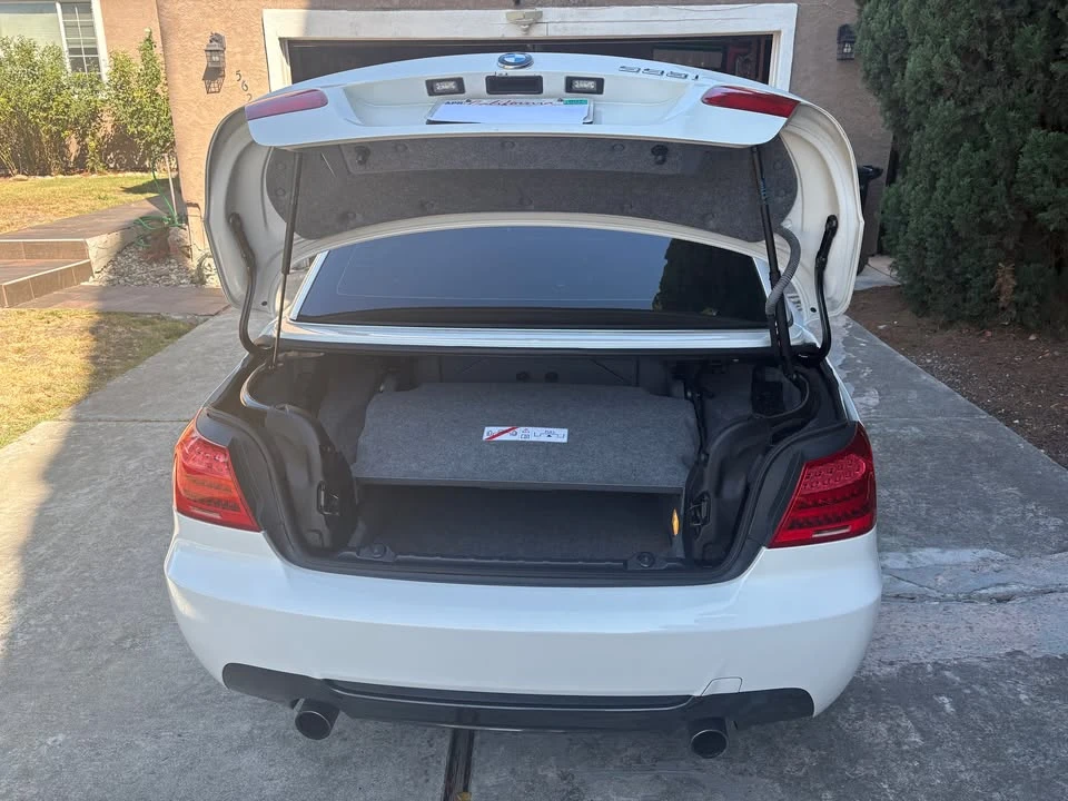2011 BMW E93 335i Convertible - Image 11 of 20