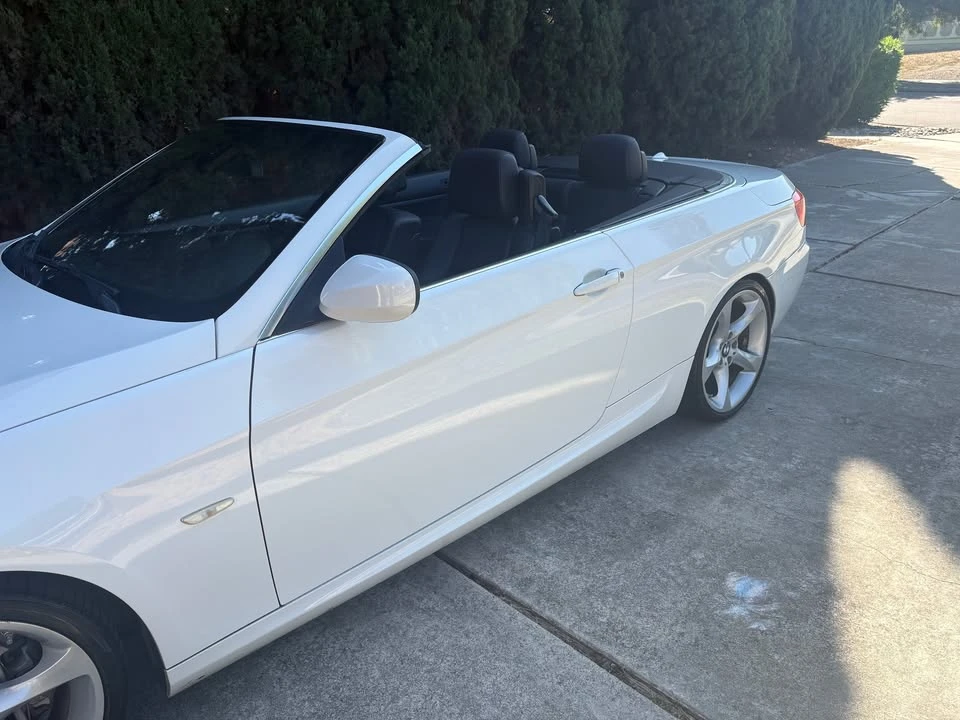 2011 BMW E93 335i Convertible - Image 18 of 20