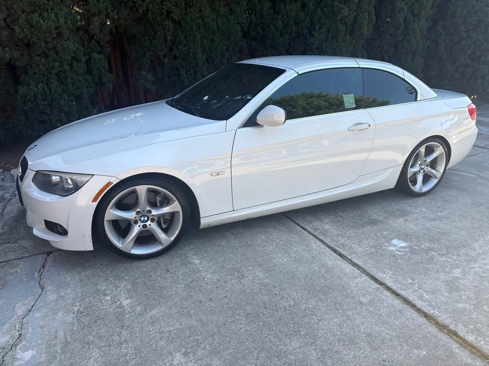 2011 BMW E93 335i Convertible - Image 2 of 20