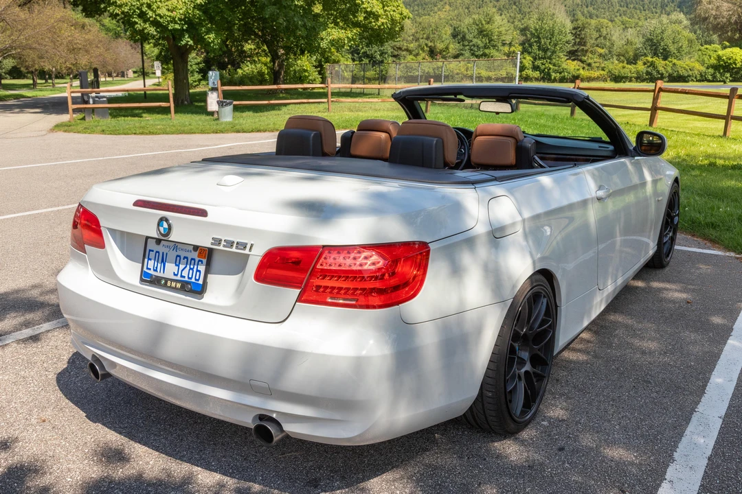 2011 BMW E93 335i Convertible - Image 4 of 31