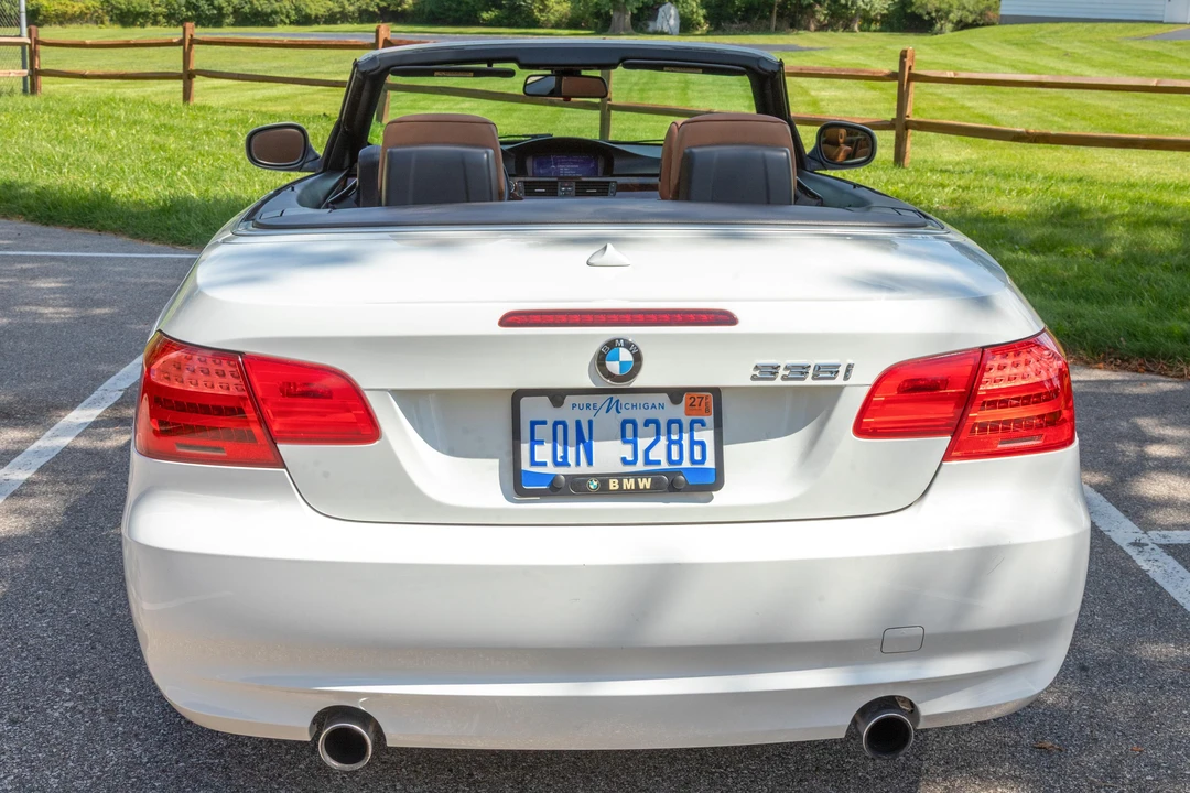 2011 BMW E93 335i Convertible - Image 5 of 31
