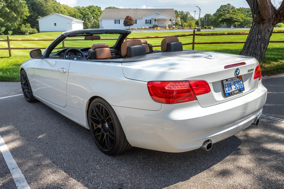 2011 BMW E93 335i Convertible - Image 7 of 31
