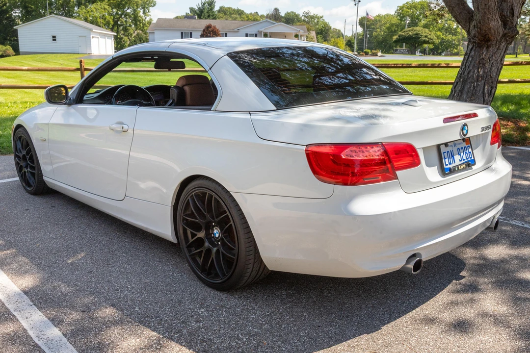 2011 BMW E93 335i Convertible - Image 12 of 31