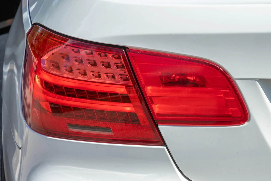 2011 BMW E93 335i Convertible - Image 24 of 31