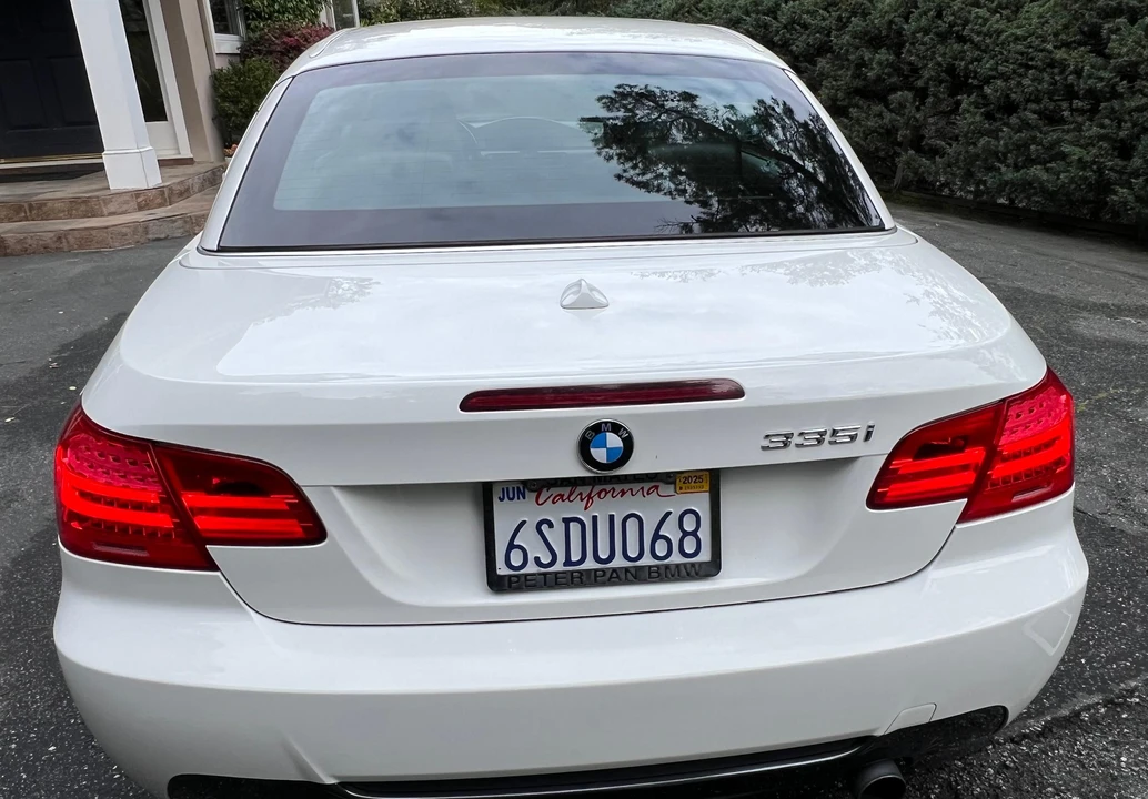 2011 BMW E93 335i Convertible - Image 19 of 31
