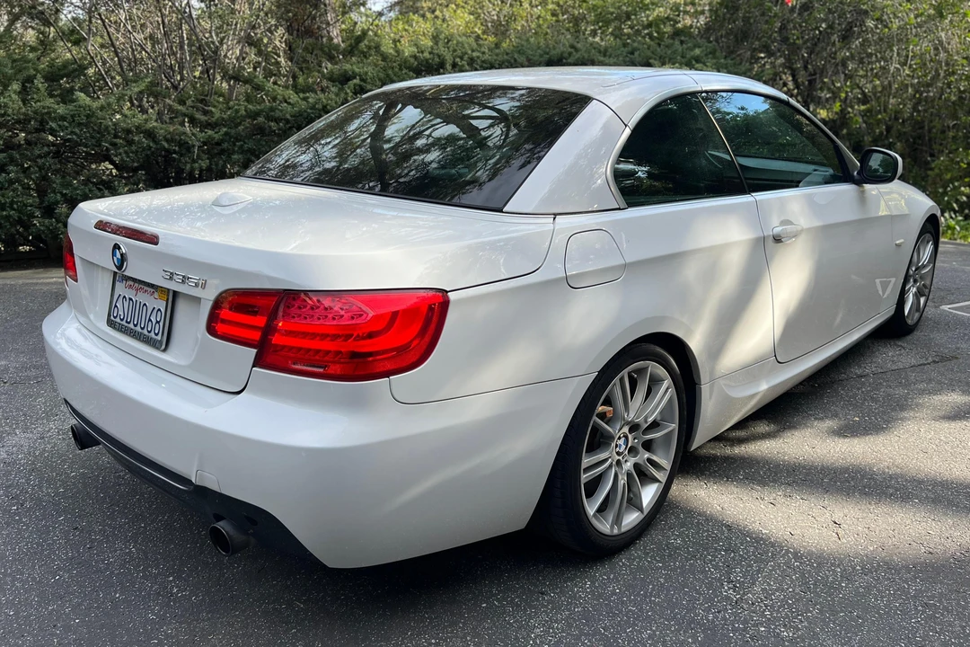 2011 BMW E93 335i Convertible - Image 4 of 31