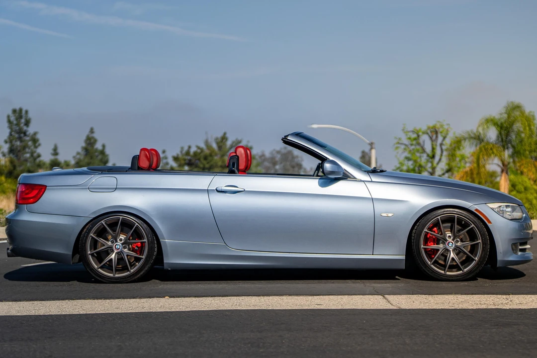 2011 BMW E93 335i Convertible - Image 3 of 31