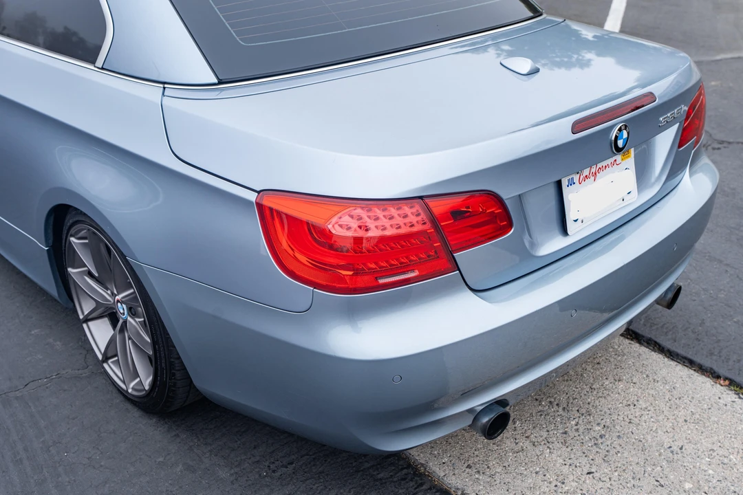 2011 BMW E93 335i Convertible - Image 23 of 31