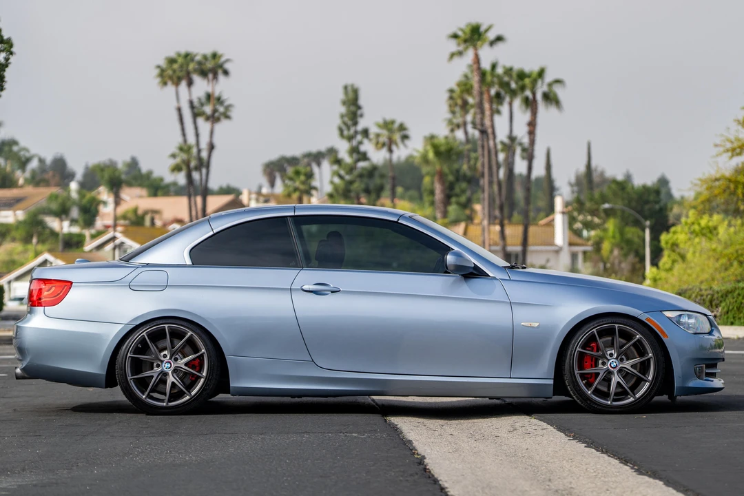 2011 BMW E93 335i Convertible - Image 15 of 31
