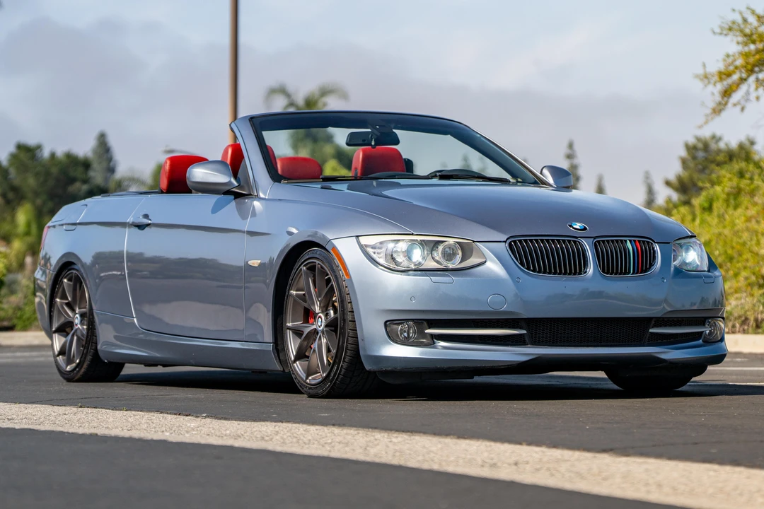 2011 BMW E93 335i Convertible - Image 8 of 31