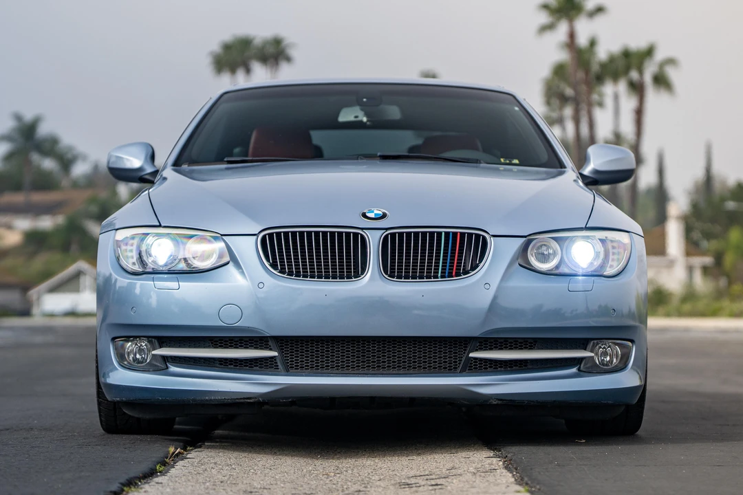 2011 BMW E93 335i Convertible - Image 9 of 31