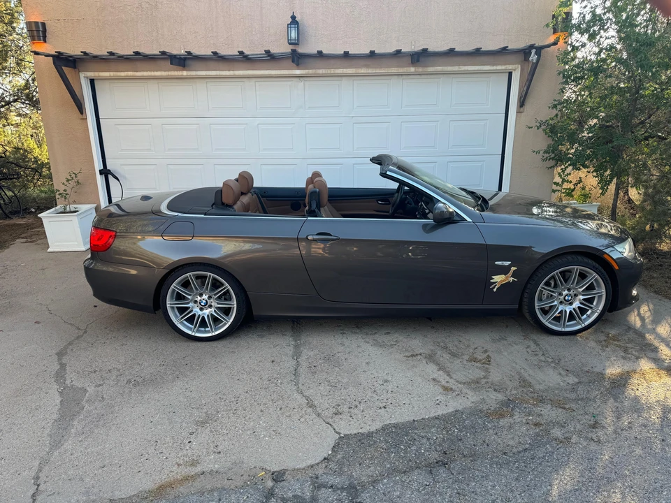 2011 BMW E93 335i Convertible - Image 8 of 31