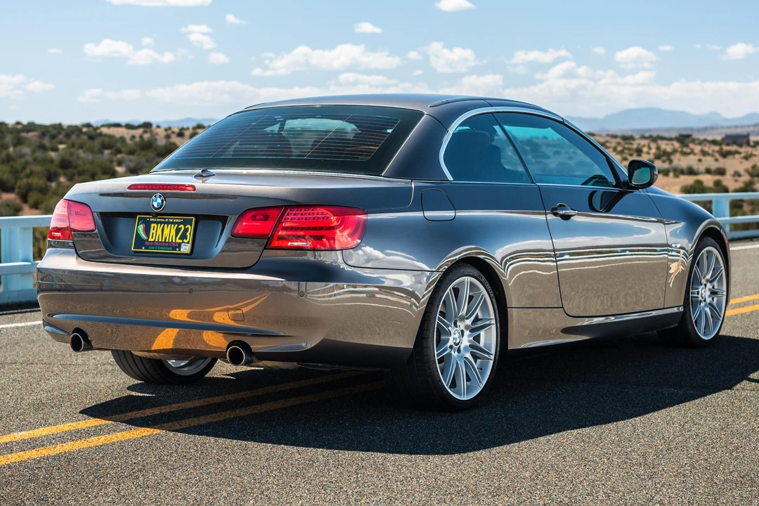 2011 BMW E93 335i Convertible - Image 4 of 31