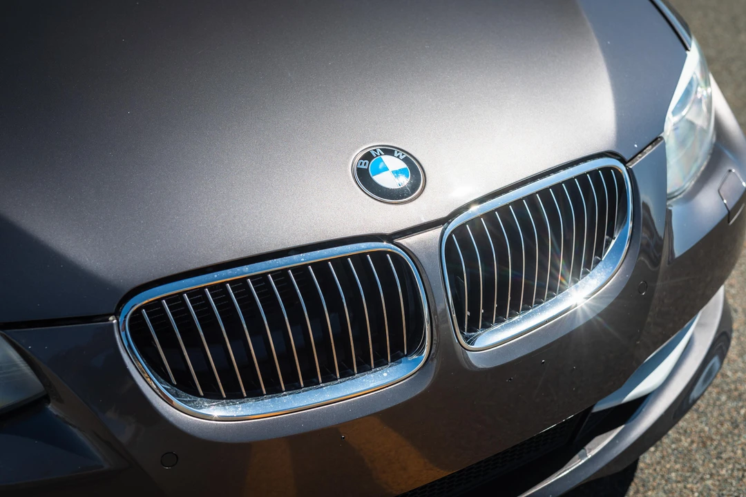 2011 BMW E93 335i Convertible - Image 23 of 31