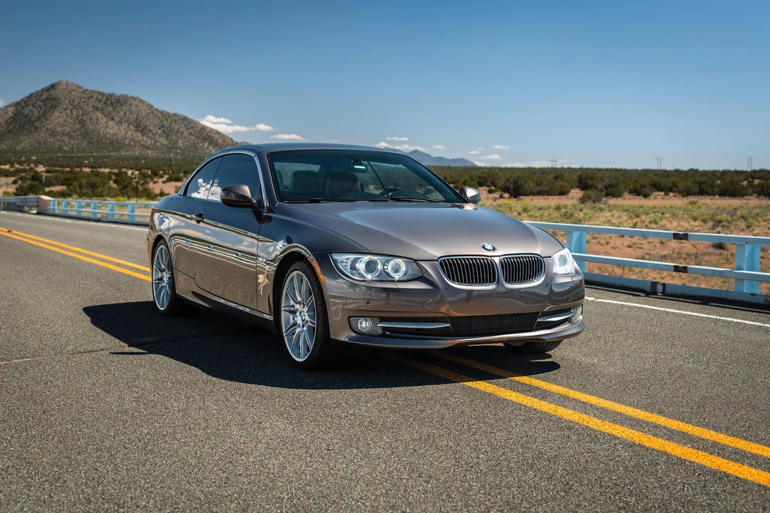 2011 BMW E93 335i Convertible - Image 17 of 31
