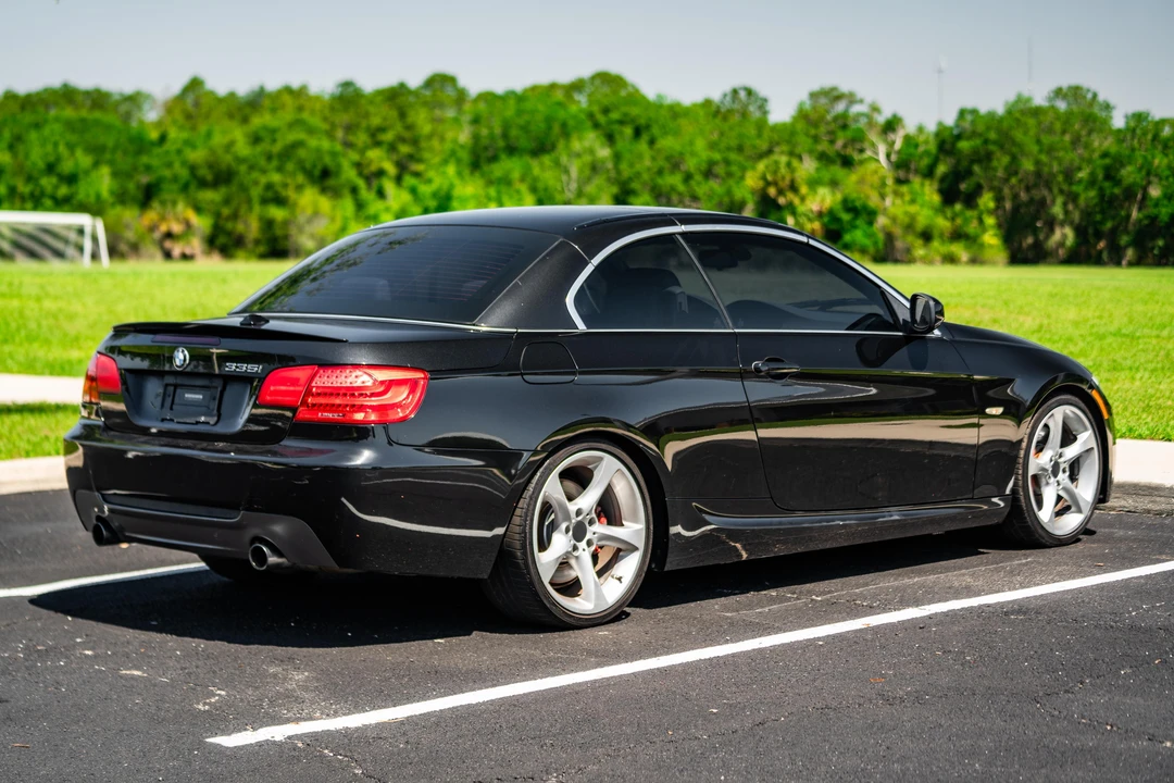 2011 BMW E93 335i Convertible - Image 27 of 31