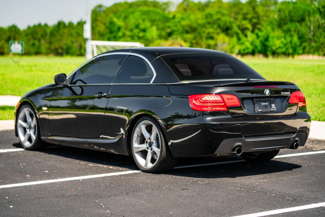 2011 BMW E93 335i Convertible - Image 21 of 31