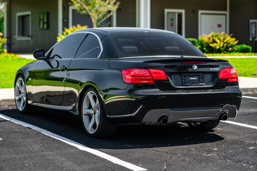 2011 BMW E93 335i Convertible - Image 23 of 31