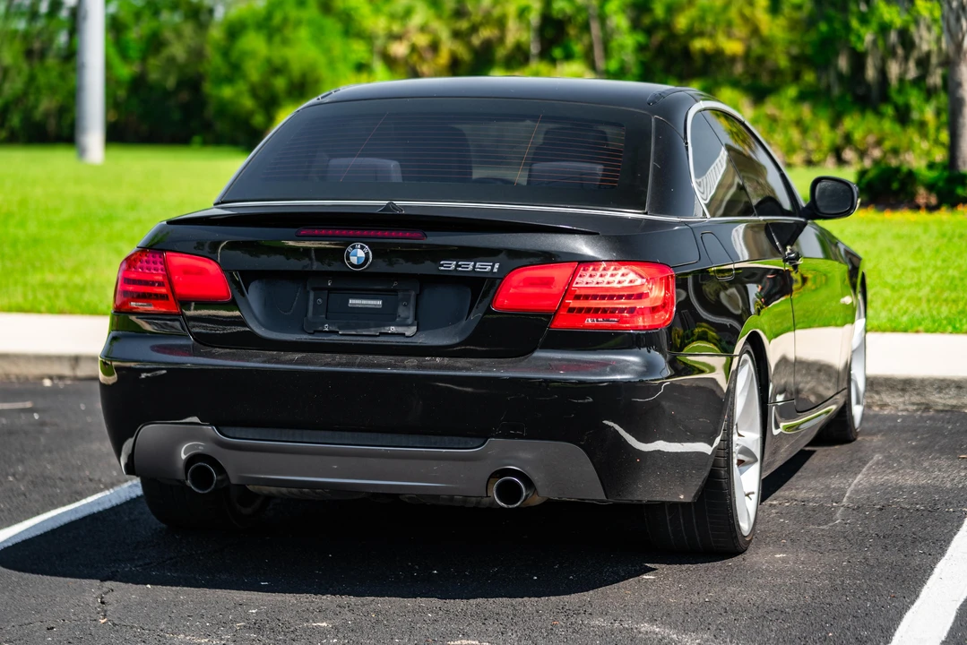 2011 BMW E93 335i Convertible - Image 25 of 31