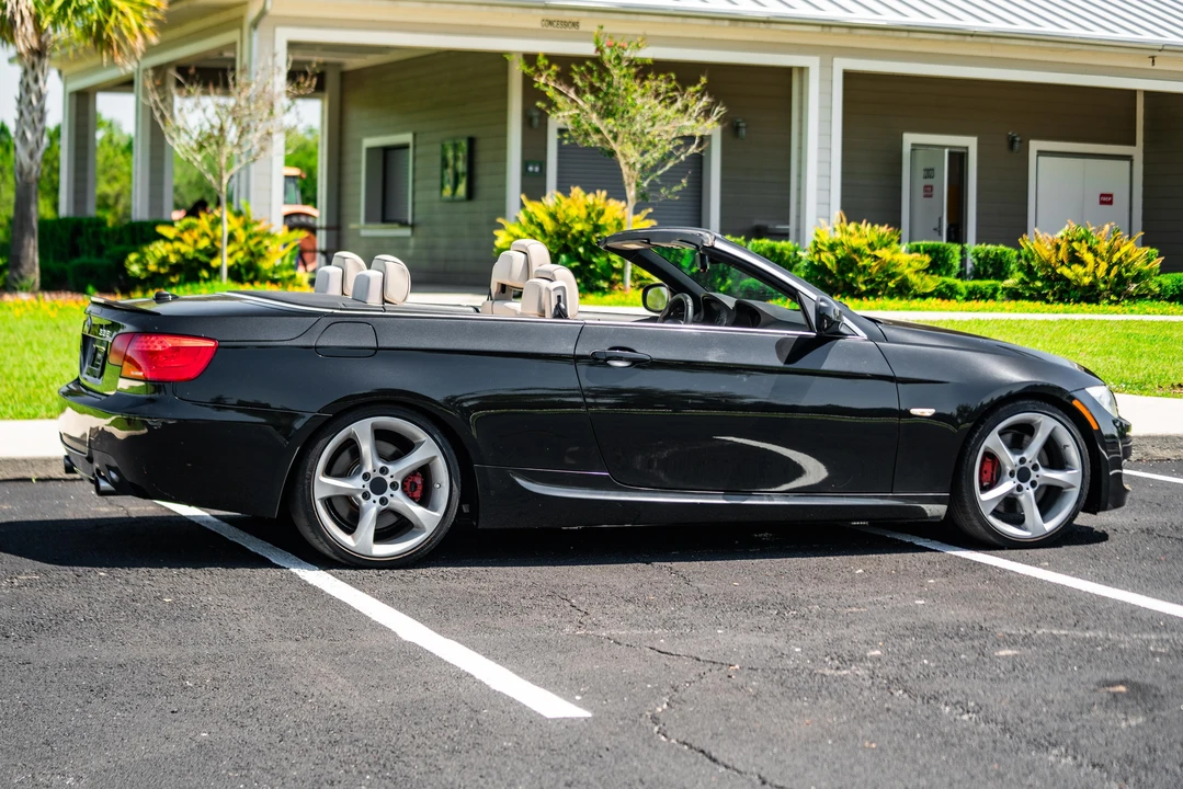 2011 BMW E93 335i Convertible - Image 31 of 31