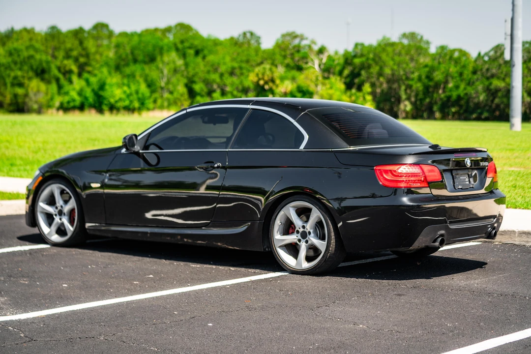 2011 BMW E93 335i Convertible - Image 17 of 31