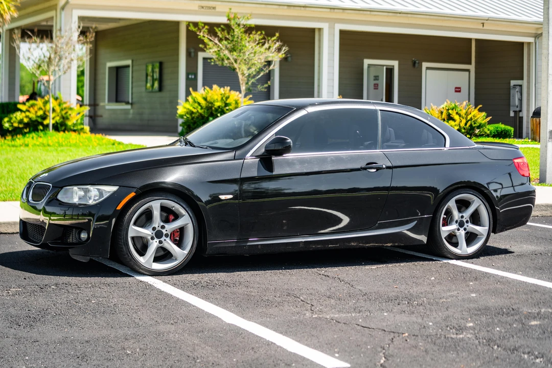 2011 BMW E93 335i Convertible - Image 11 of 31