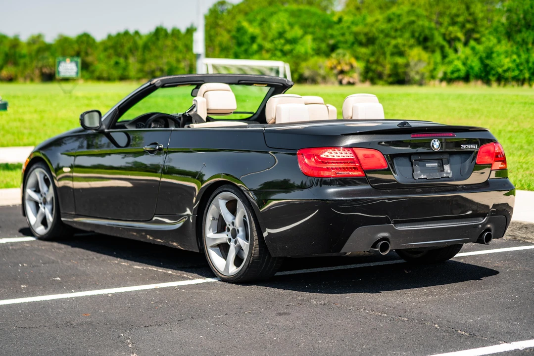 2011 BMW E93 335i Convertible - Image 22 of 31