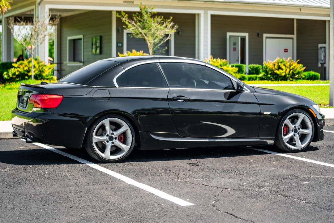 2011 BMW E93 335i Convertible - Image 30 of 31