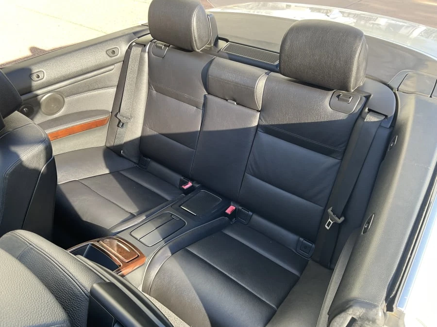2011 BMW E93 335i Convertible - Image 9 of 12